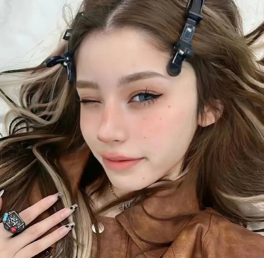假冒女团